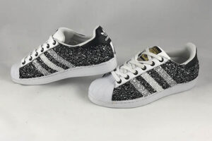 Adidas superstar black sale online