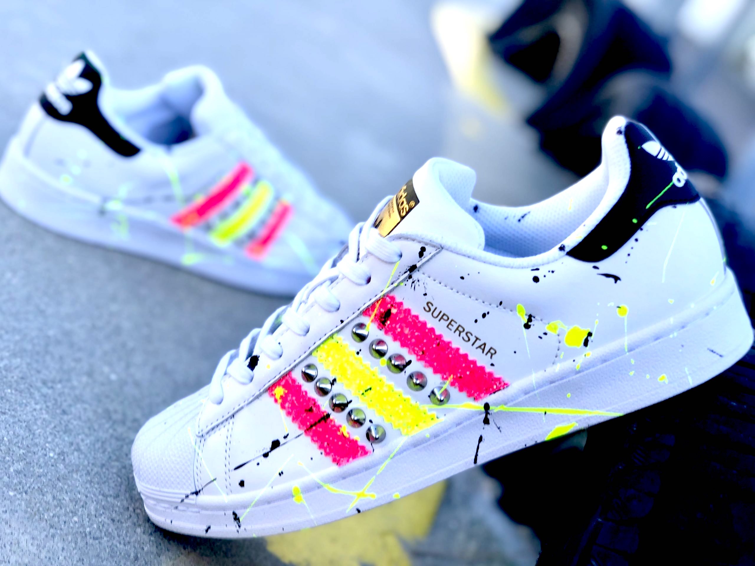 Adidas Superstar Personalizzate Fluo | Lillylab scarpe personalizzate