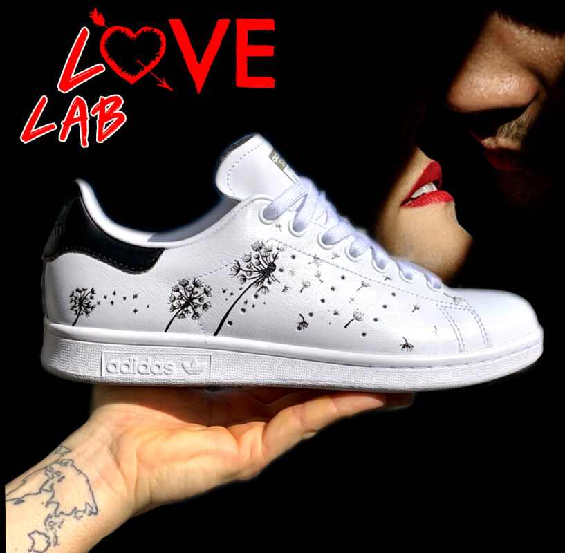lámpara elemento salchicha Adidas Stan Smith Custom San Valentino - LLAB Scarpe Personalizzate